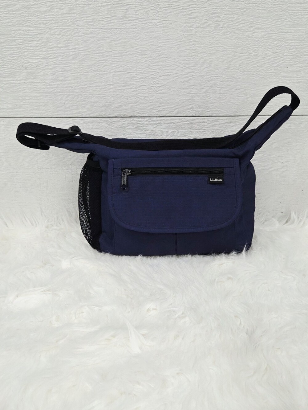 L.L.Bean Navy Blue Crossbody Shoulder Bag - Picture 4 of 10
